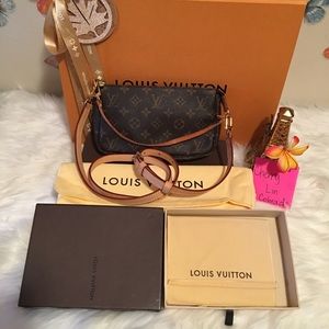 🌸LOUIS VUITTON Monogram Pochette Accessories🌸